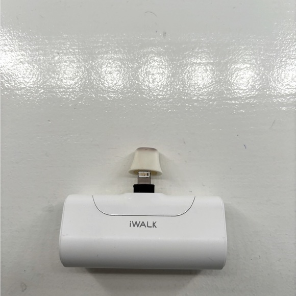 iWalk portable iphone charger - Picture 6 of 6